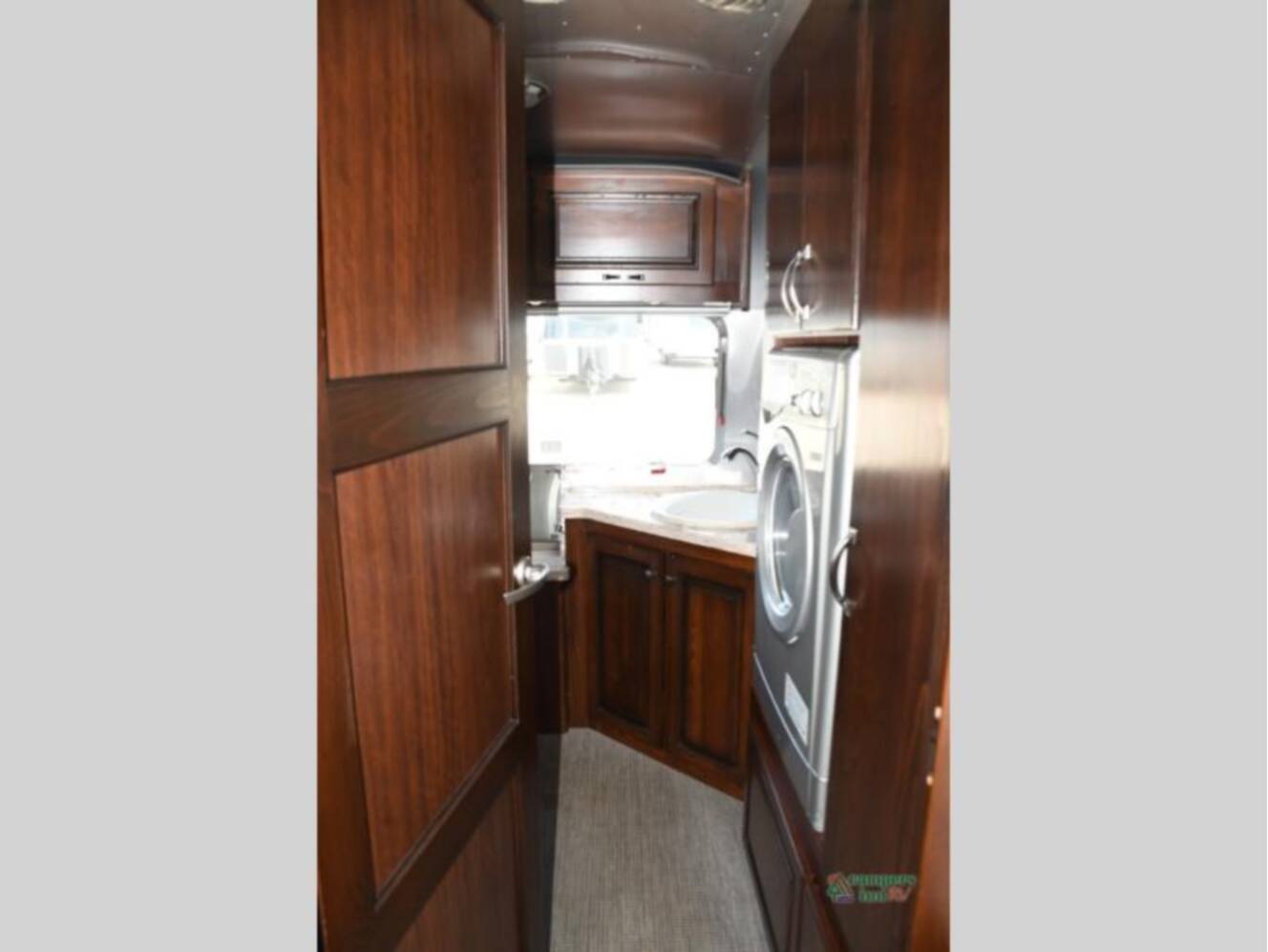 A photo of this 2019 Airstream Classic 33FBQ
