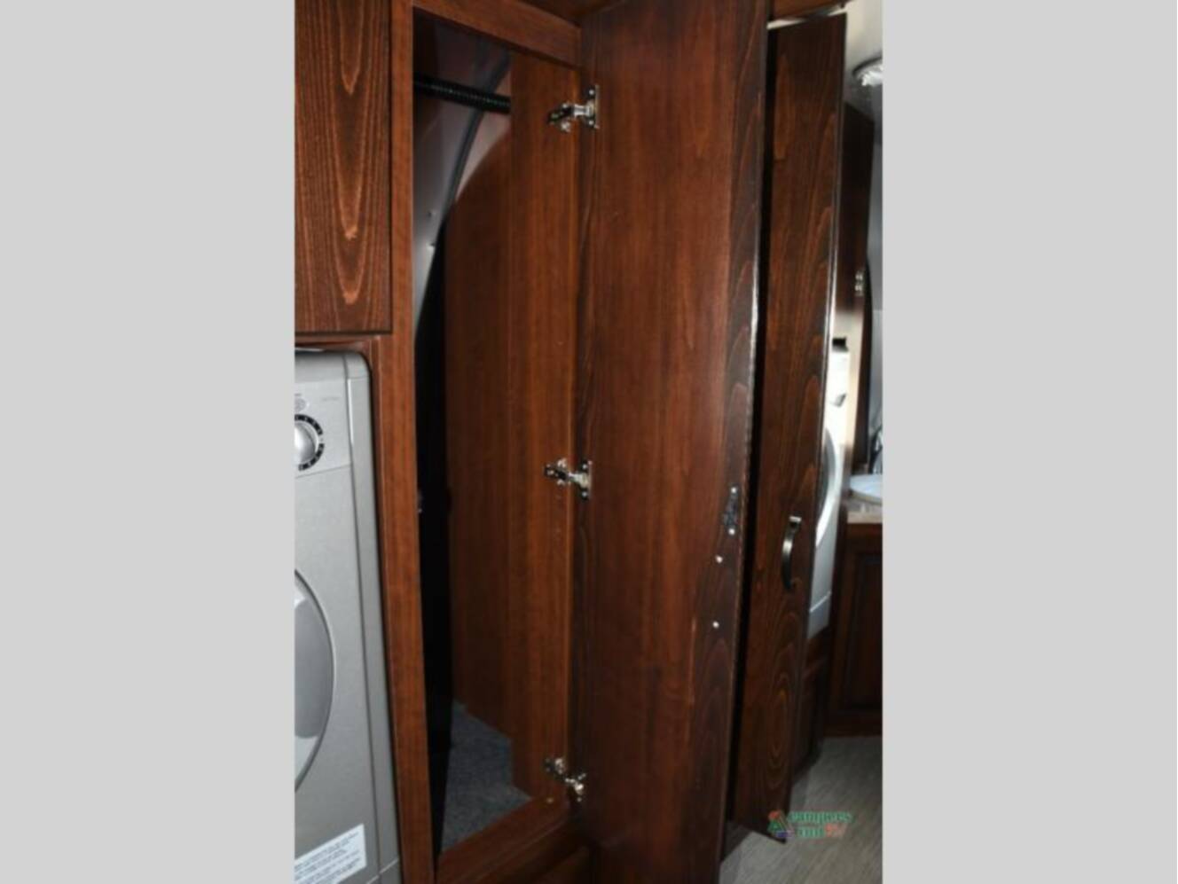 A photo of this 2019 Airstream Classic 33FBQ