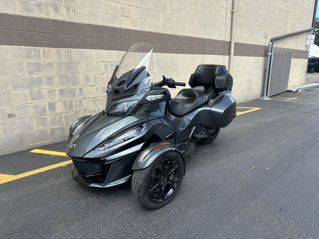 2019 Can-Am Spyder® RT Limited Dark RT LIMITED in Brighton, MI