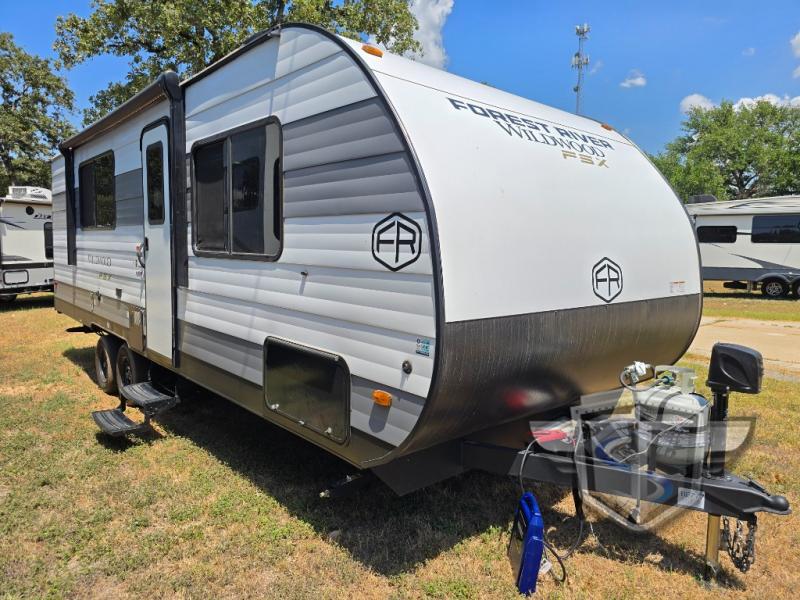 2025 Forest River Rv Wildwood FSX 233RBLE in bryan TX