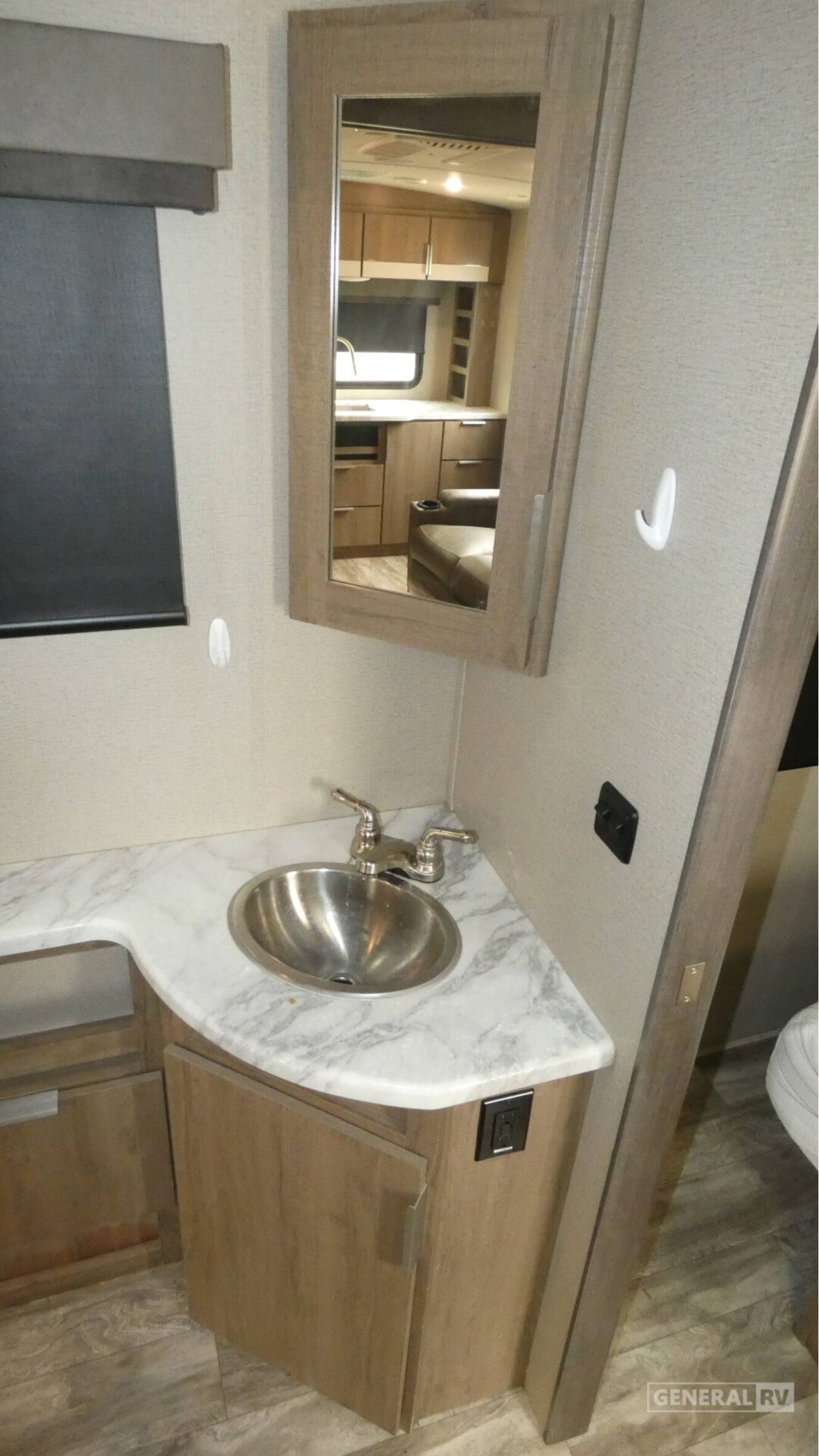 A photo of this 2021 Grand Design IMAGINE 2250RK
