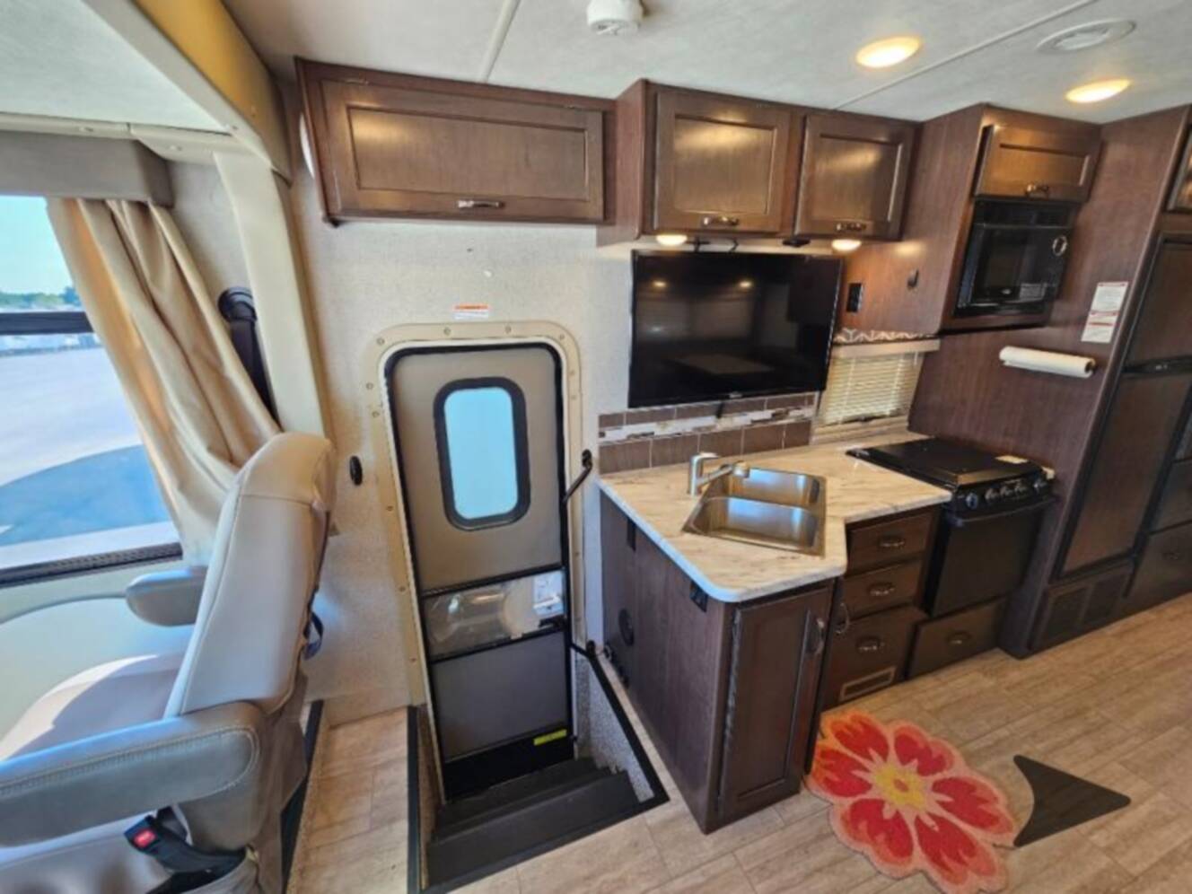 A photo of this 2020 Thor Motor Coach Freedom Traveler A27