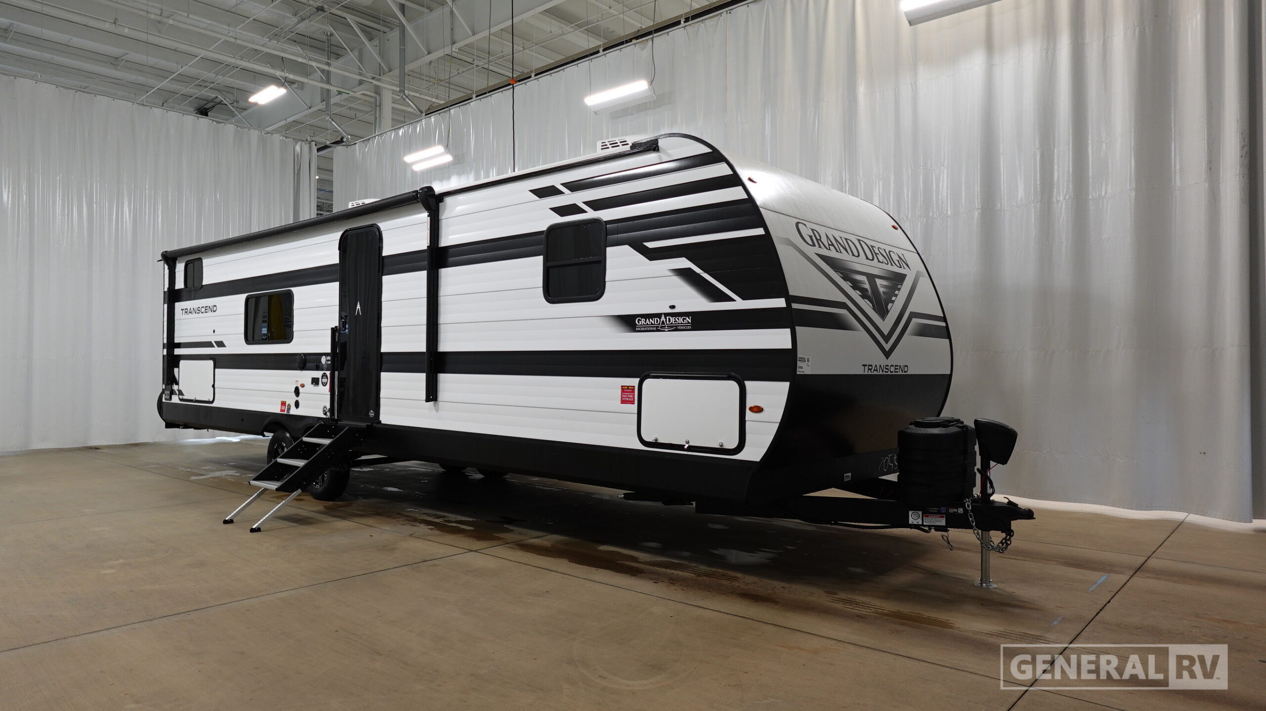 2027 Grand Design TRANSCEND 295QBT in birch run MI
