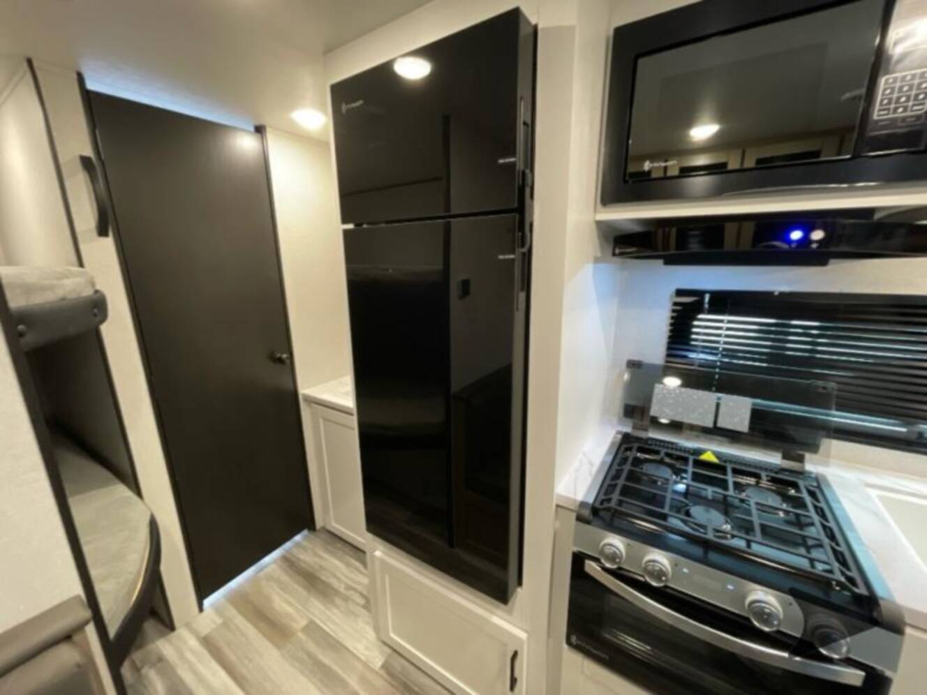 A photo of this 2026 Jayco Jay Flight SLX 260BHW