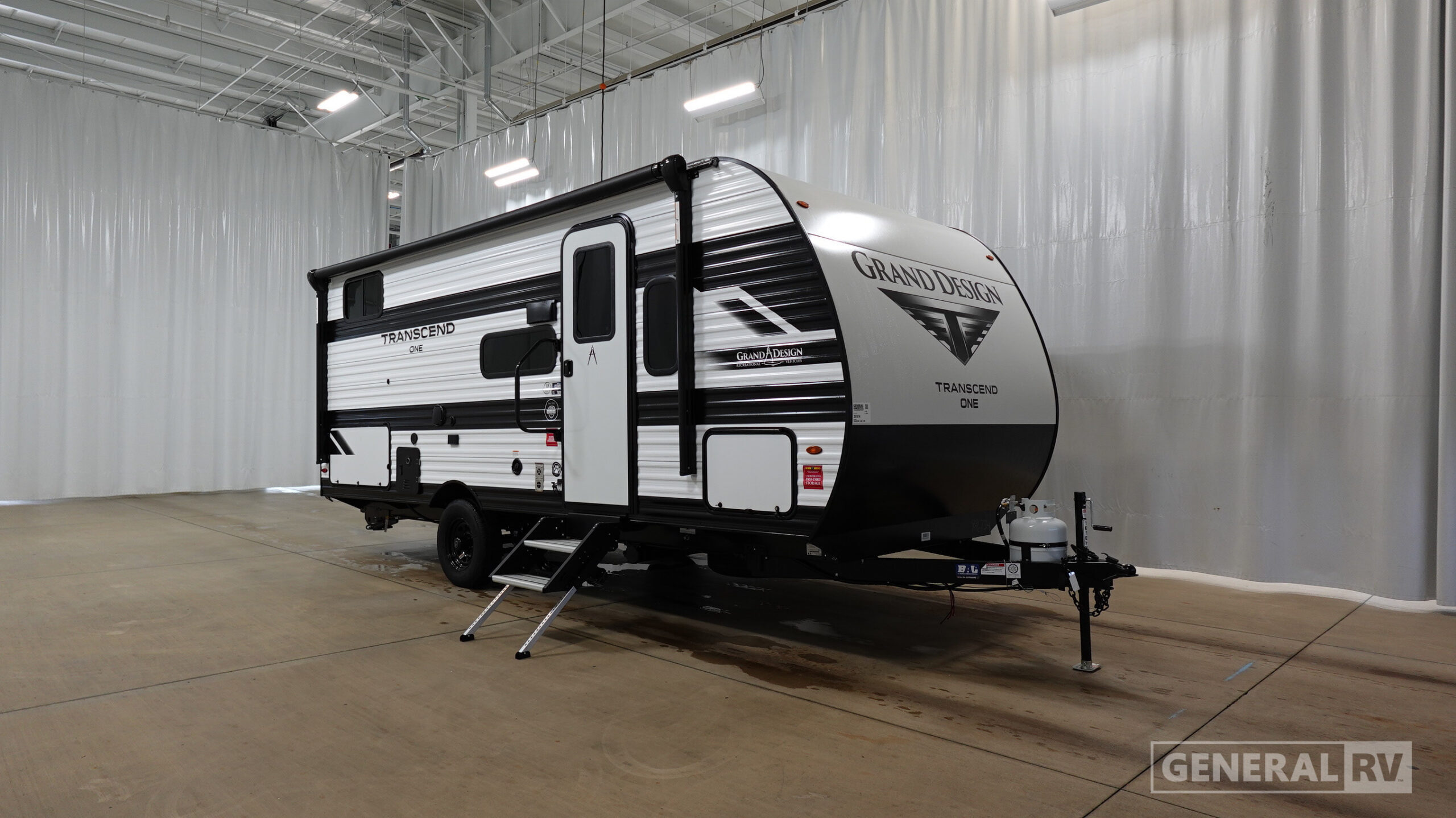 2027 Grand Design TRANSCEND-ONE 161BH RV