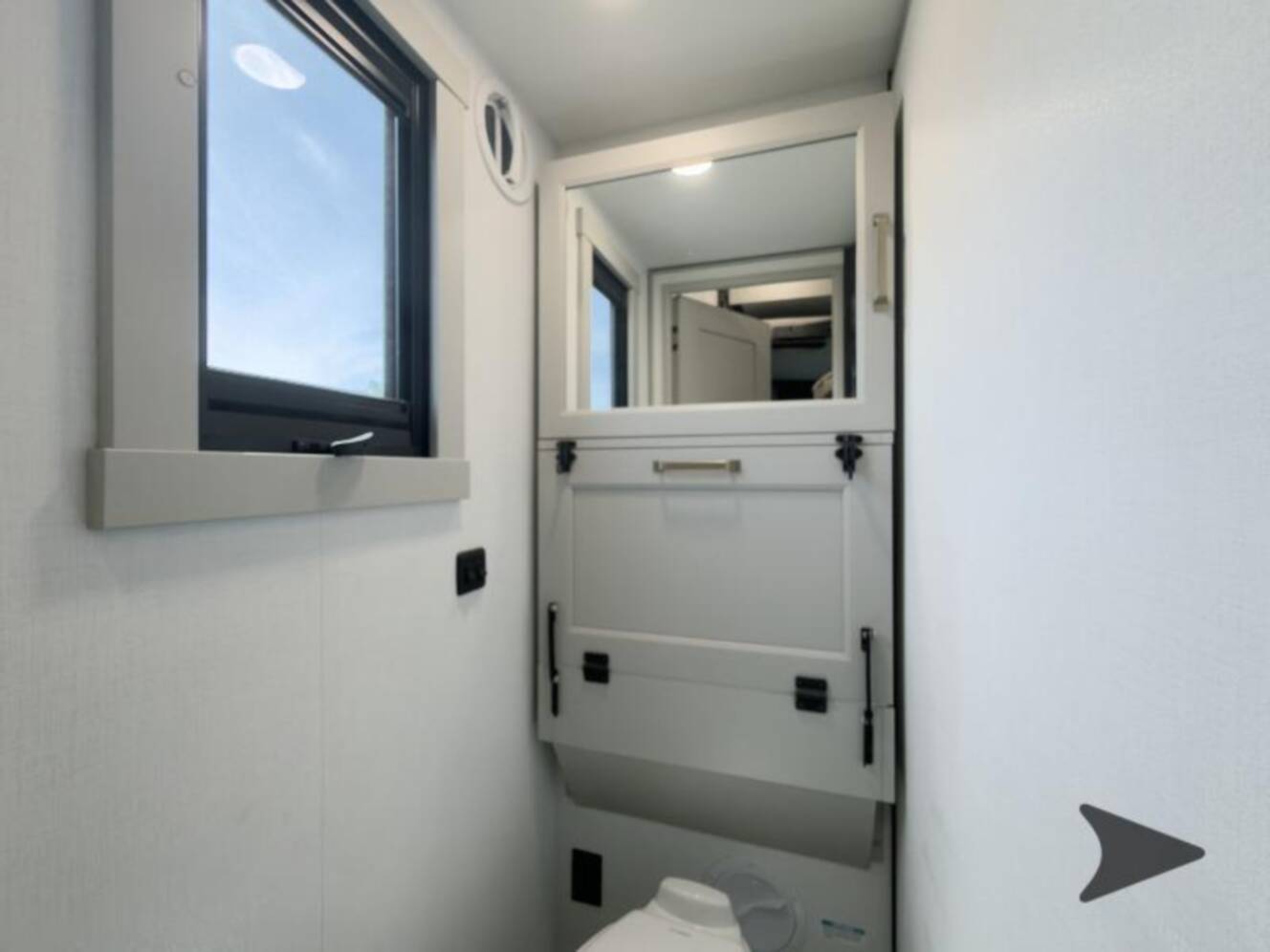 A photo of this 2024 Brinkley BRINKLEY 3950G