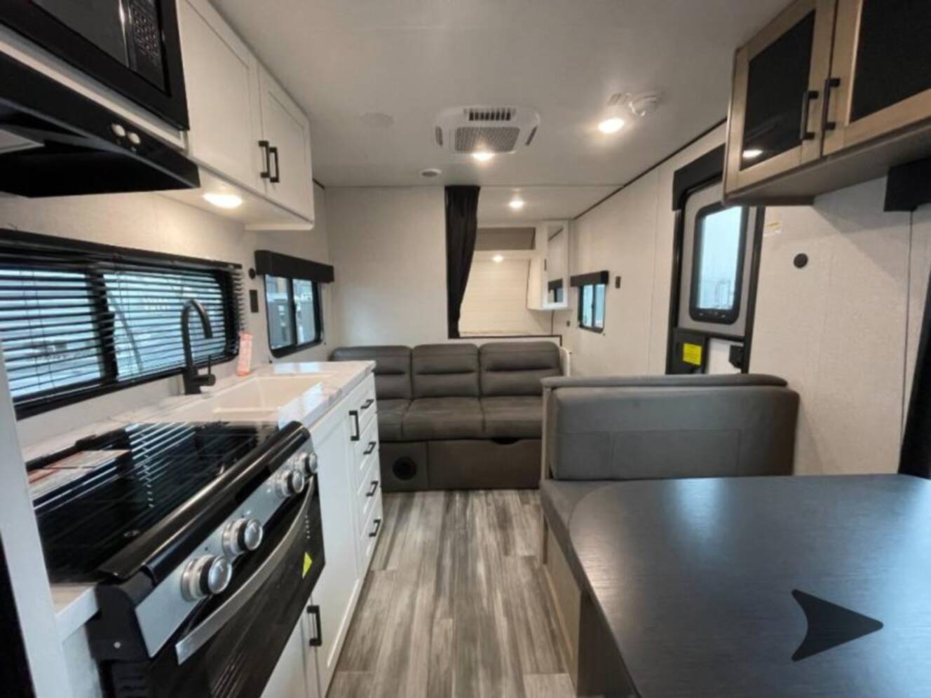 A photo of this 2026 Jayco Jay Flight SLX 260BHW