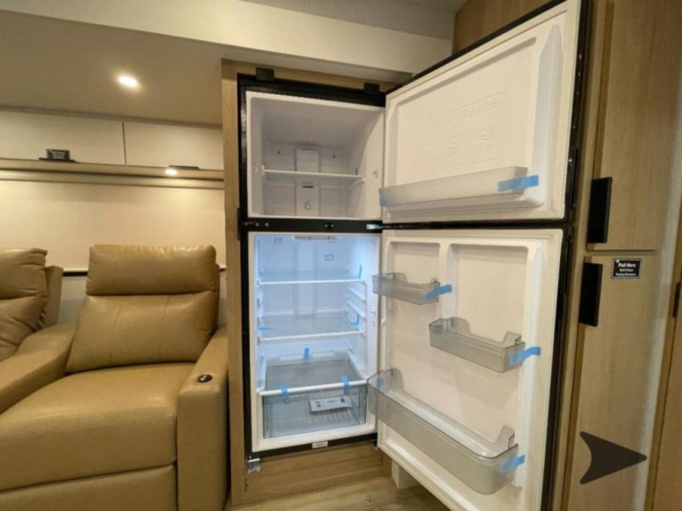 A photo of this 2026 Winnebago Thrive 25RLS