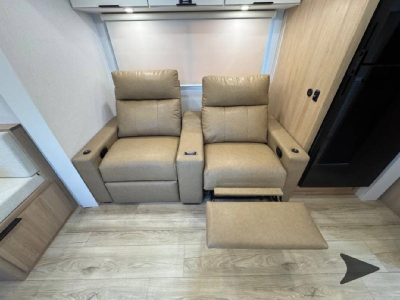 A photo of this 2026 Winnebago Thrive 25RLS