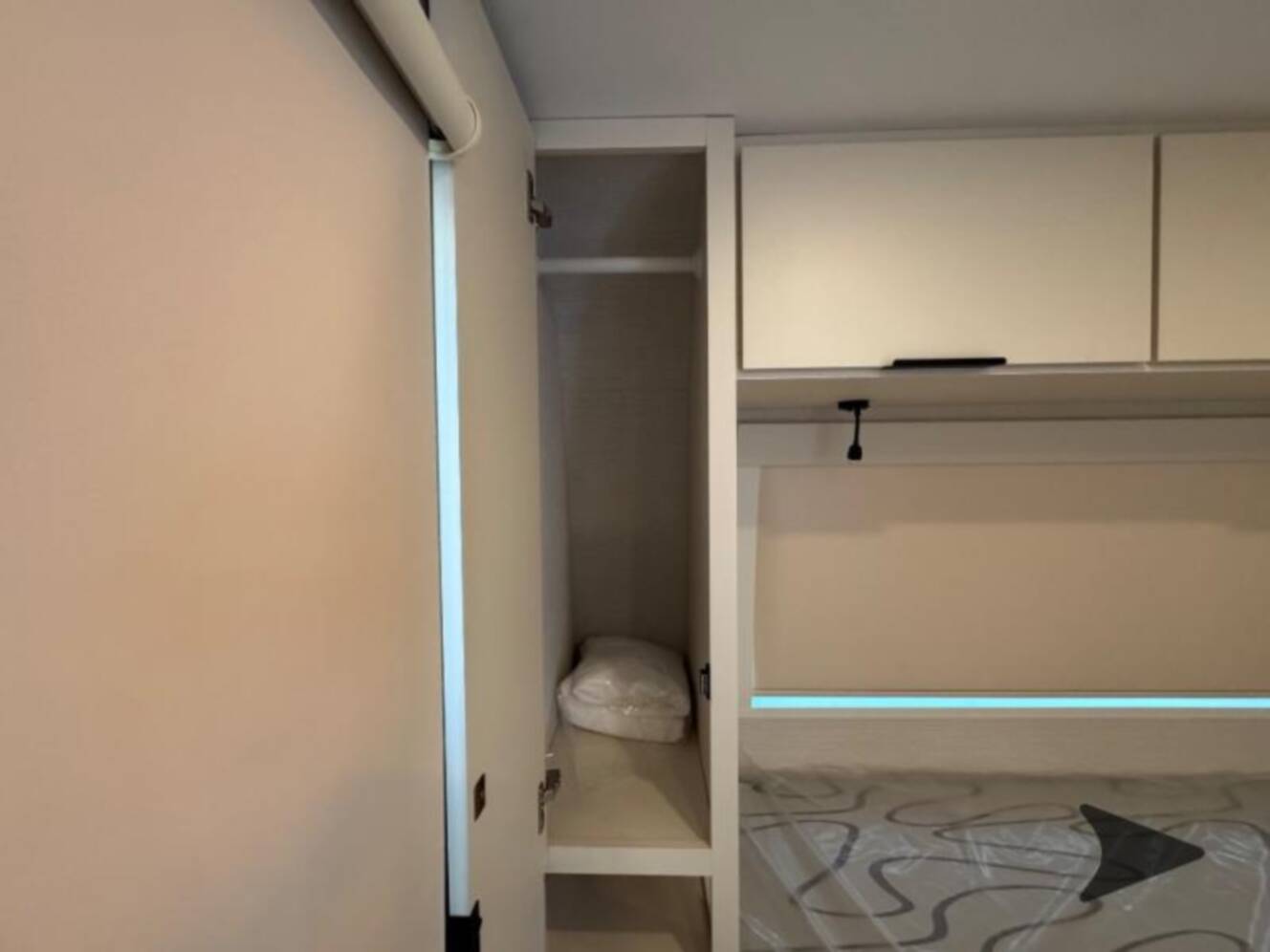 A photo of this 2026 Winnebago Thrive 25RLS
