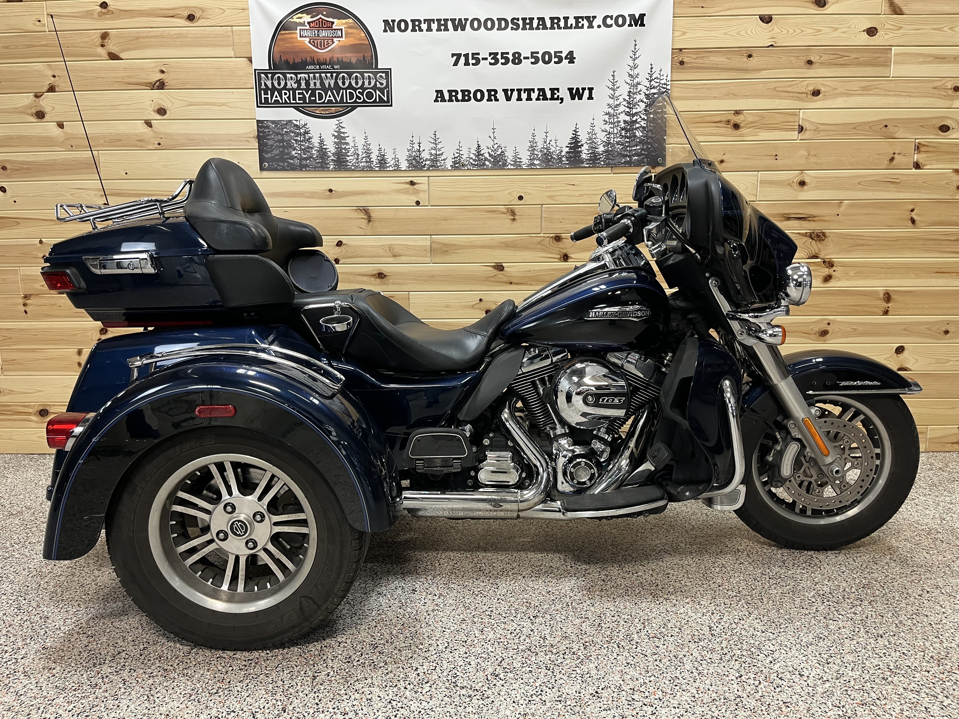 2014 Harley-Davidson Tri Glide® Ultra ULTRA CLASSIC in Woodruff, WI