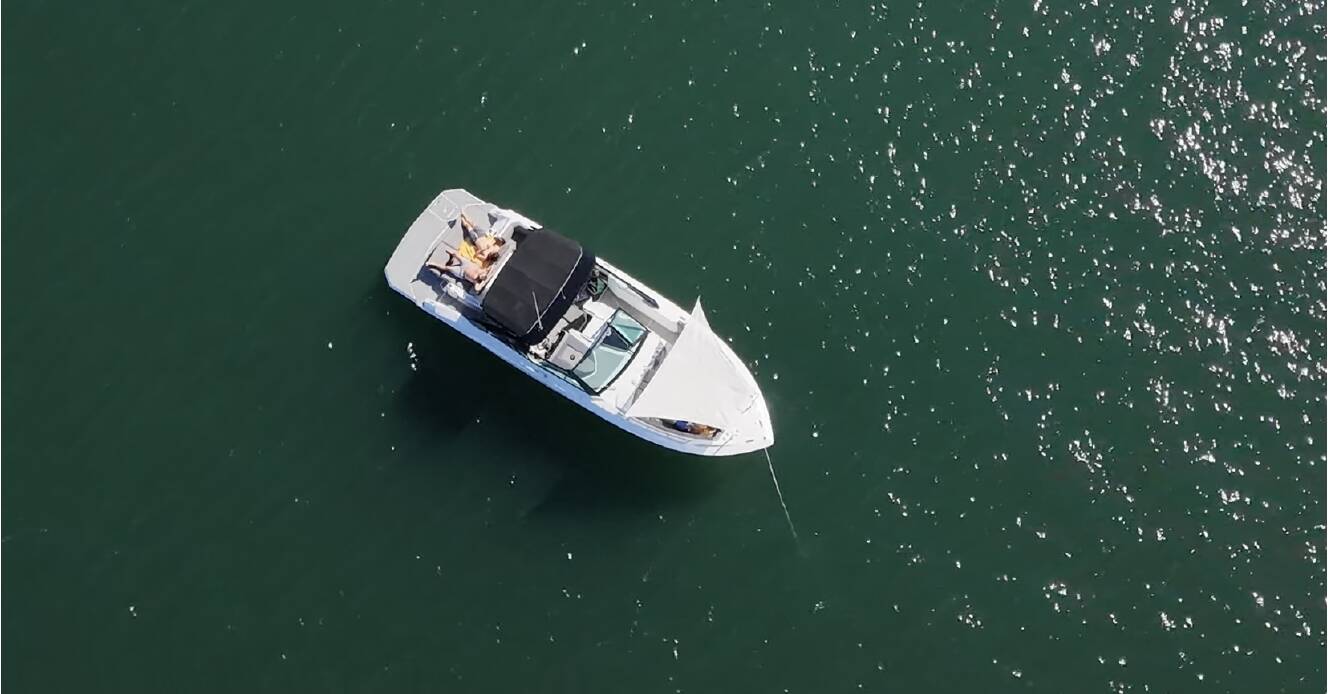 A photo of this 2019 Cruisers Yachts 338 SOUTH BEACH