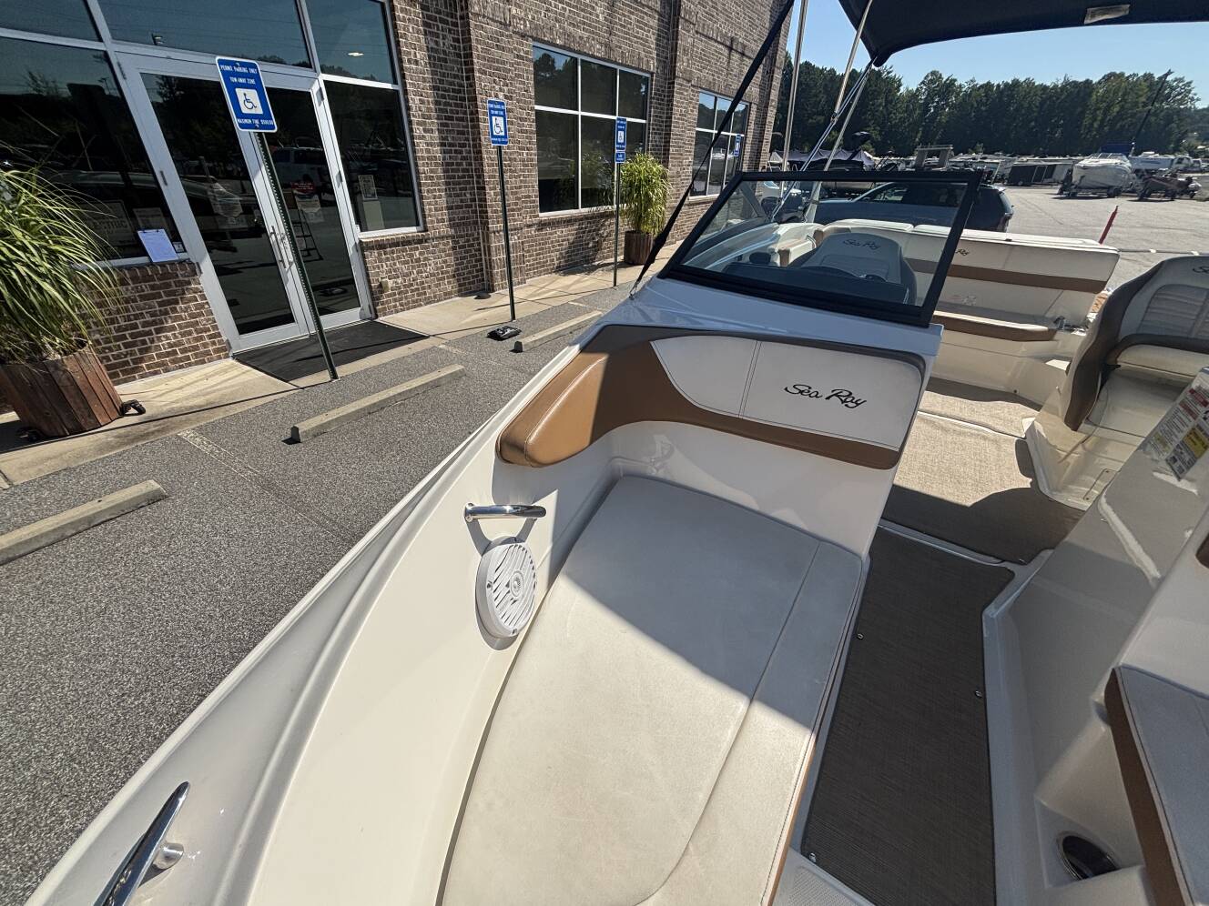 A photo of this 2018 Sea Ray 210 SPX w/MerCruiser 4.5L - 250HP Engine and Trailer