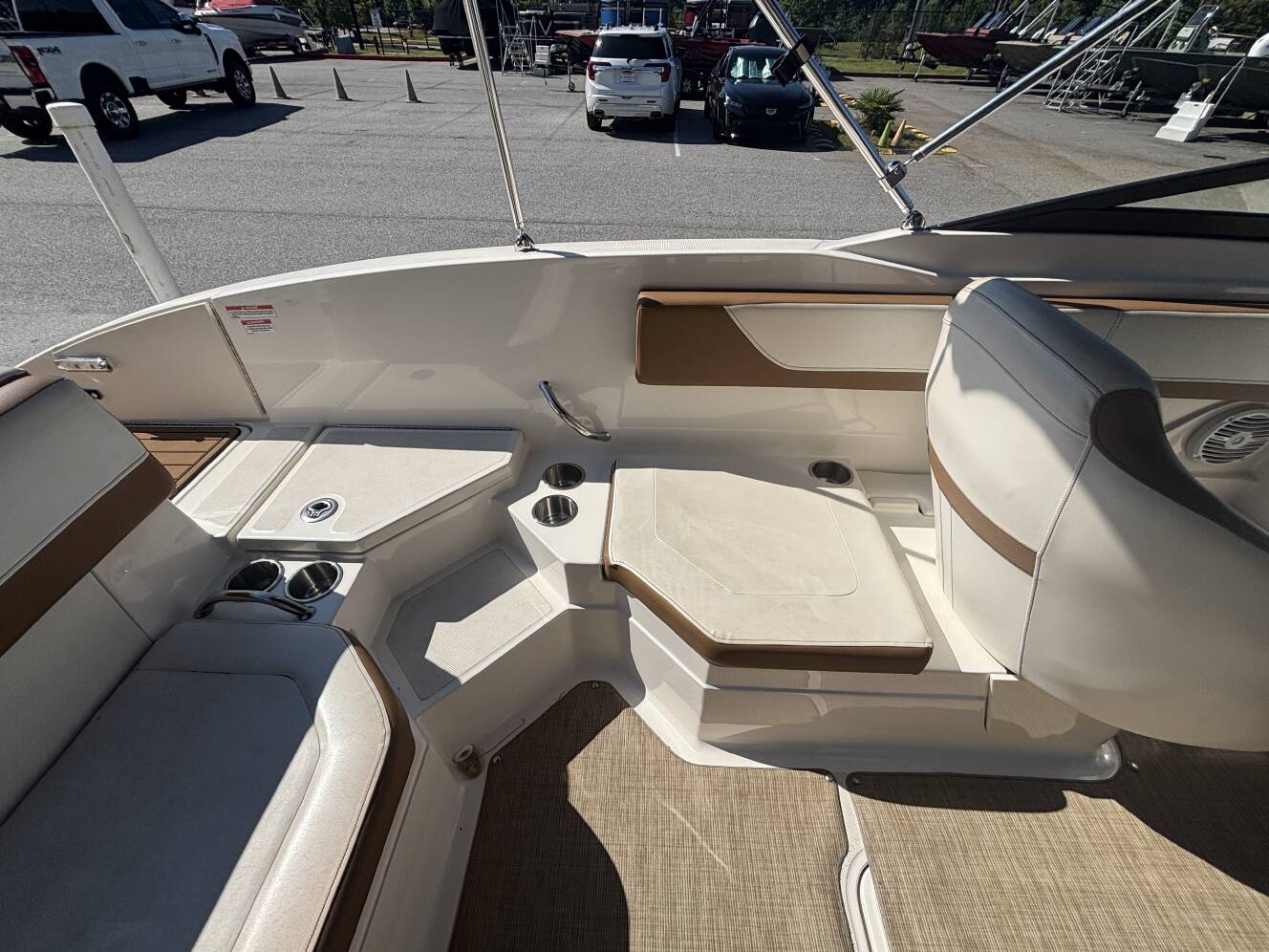 A photo of this 2018 Sea Ray 210 SPX w/MerCruiser 4.5L - 250HP Engine and Trailer