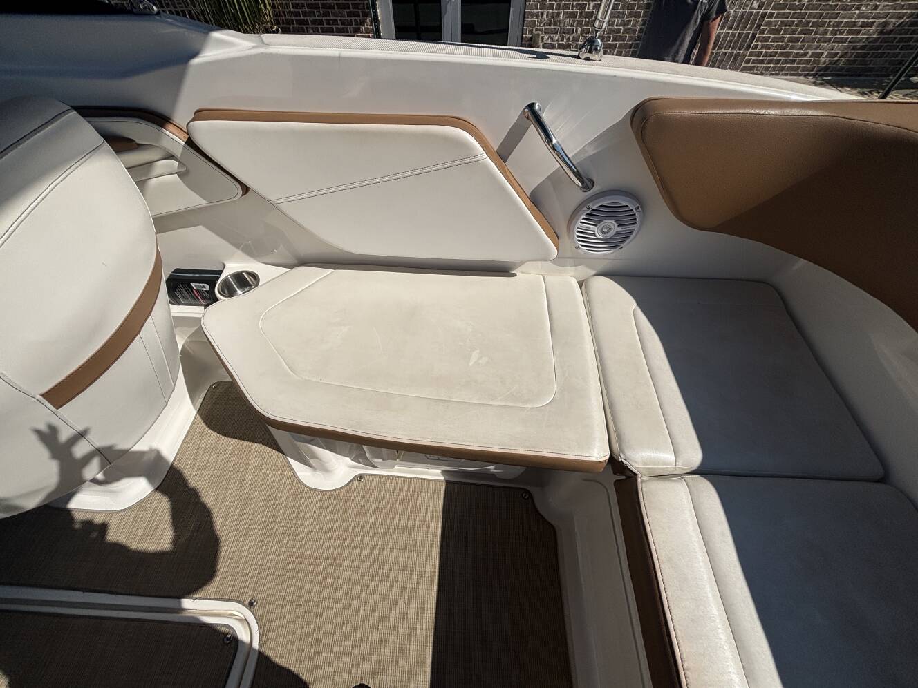 A photo of this 2018 Sea Ray 210 SPX w/MerCruiser 4.5L - 250HP Engine and Trailer