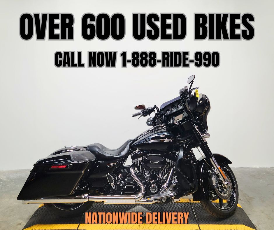2016 Harley-Davidson® CVO Street Glide® CVO in Sandusky, MI