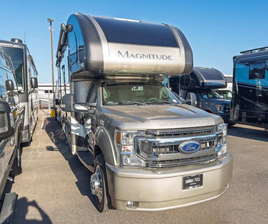 2022 Thor Motor Coach MAGNITUDE 4X4 XG32 4X4 in phoenix AZ