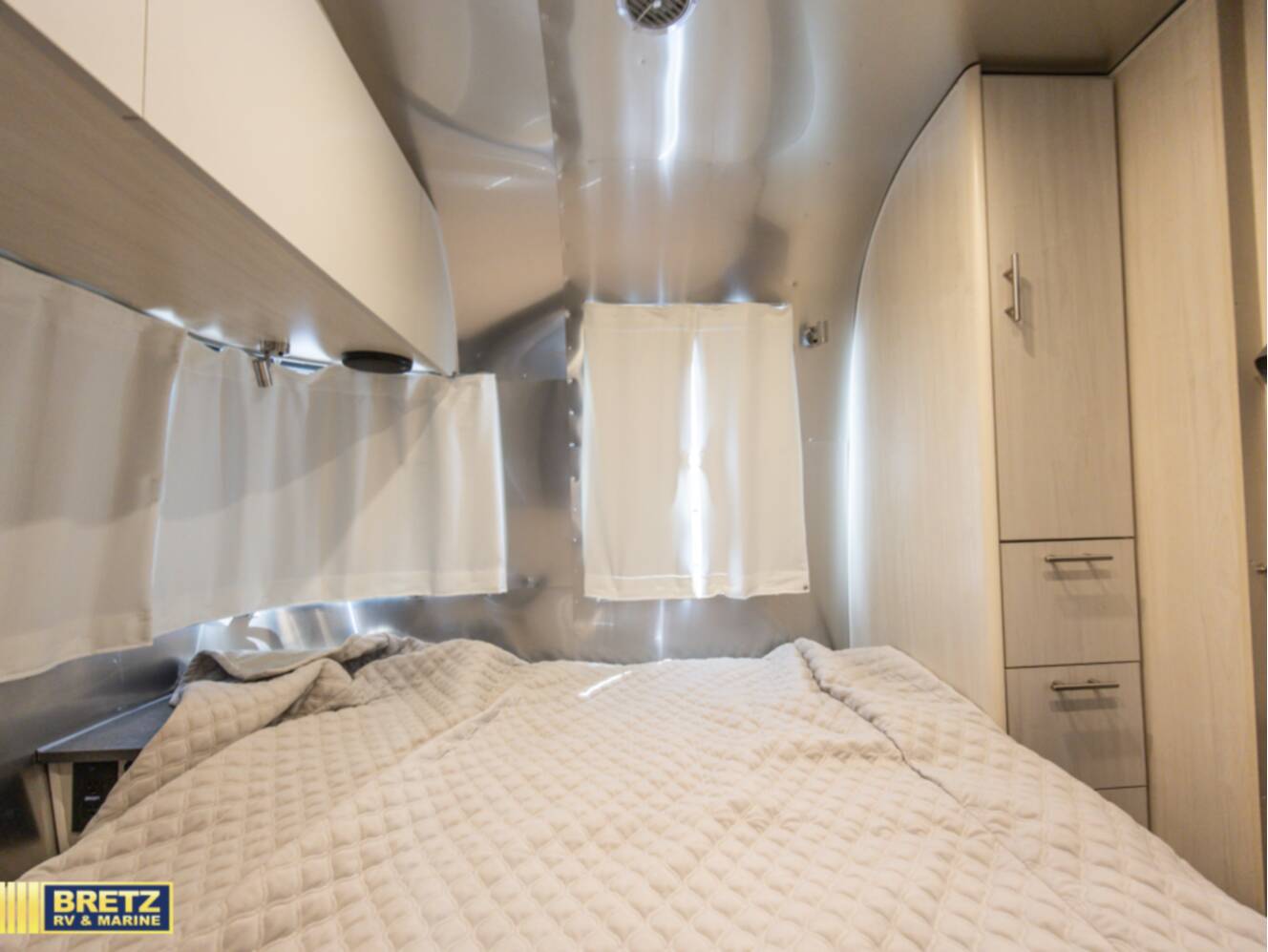A photo of this 2026 Airstream Flying Cloud 25FB
