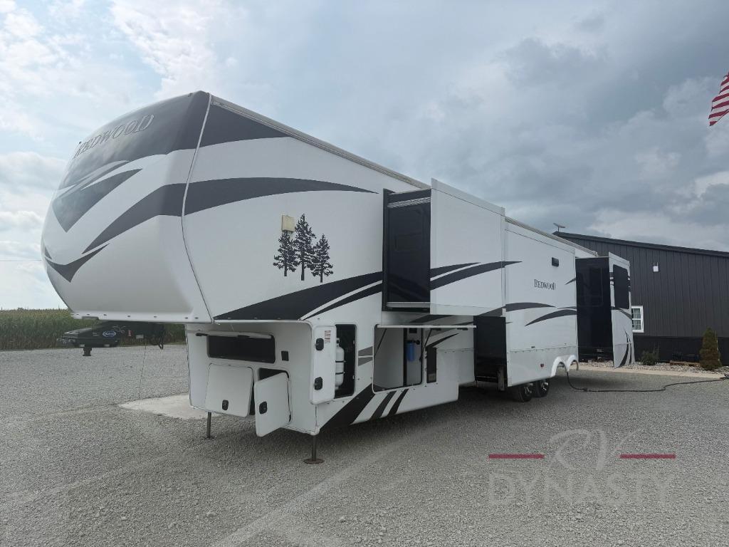 2021 Redwood Rv Redwood 4150RD in bunker hill IN