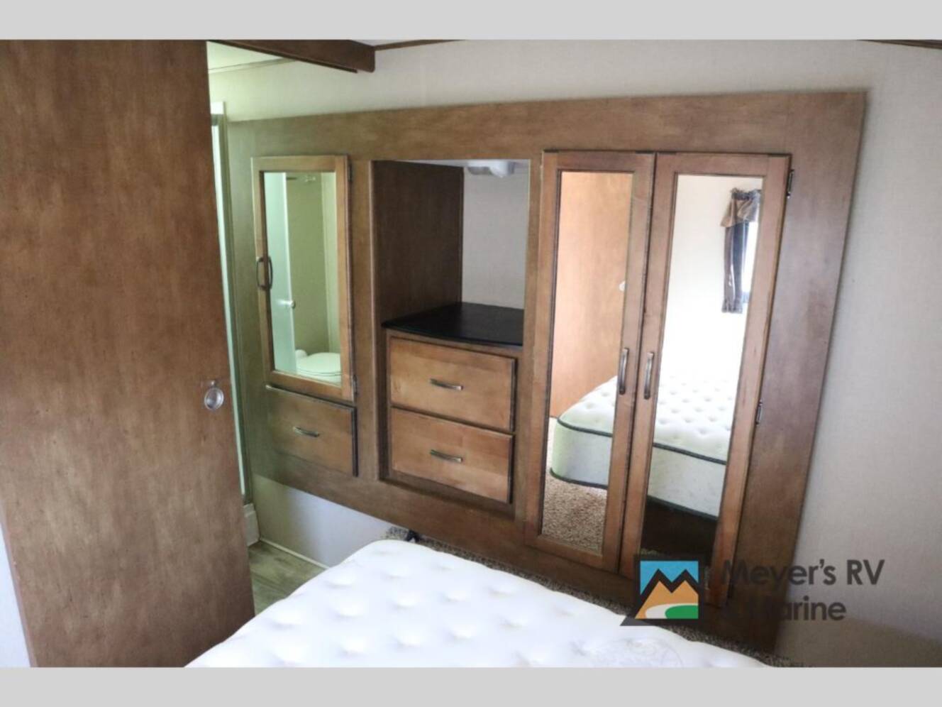 A photo of this 2014 Grand Design Reflection 303RLS