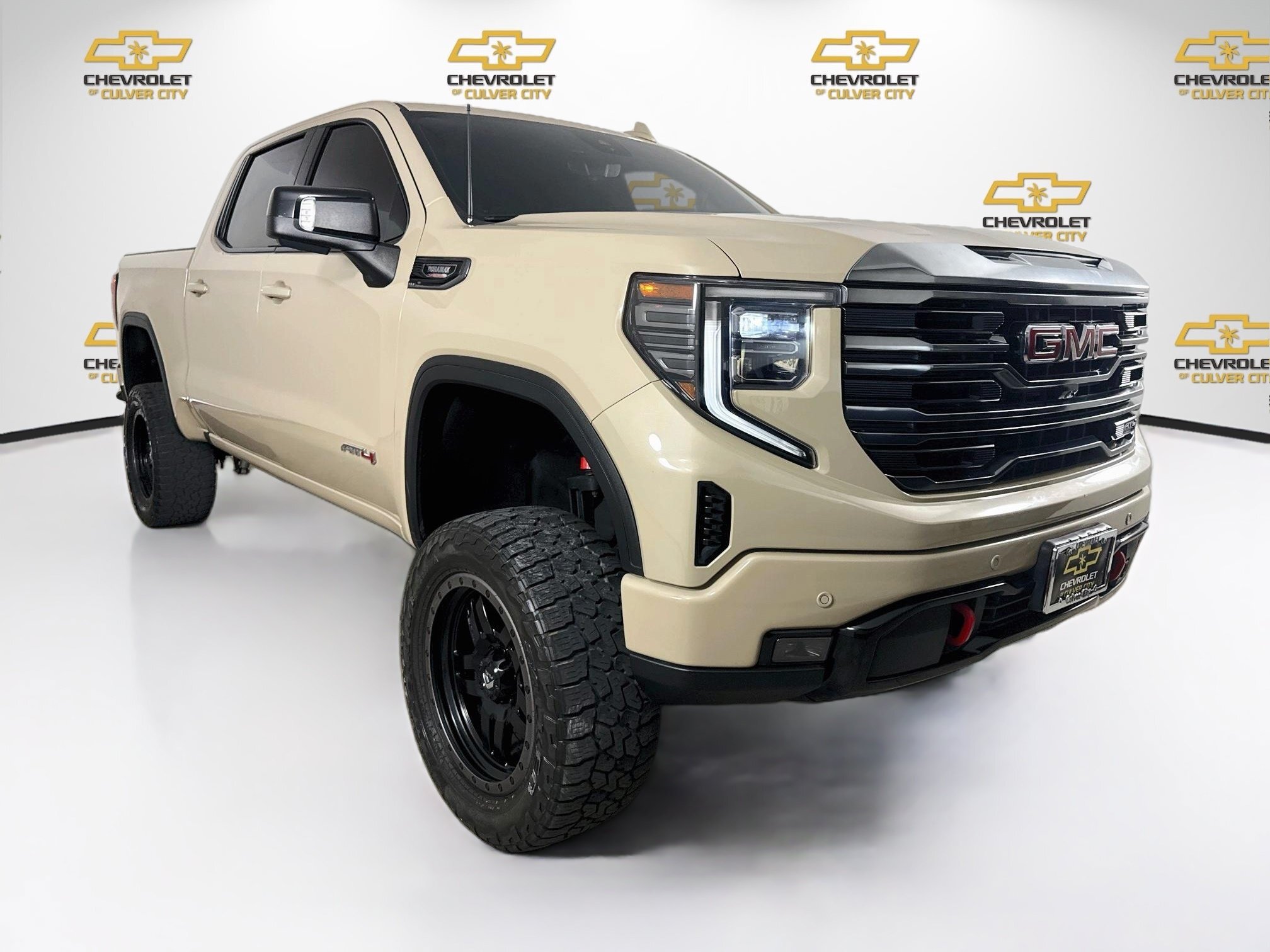 2023 GMC SIERRA in Culver City, CA