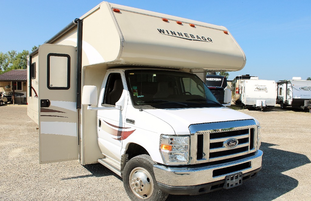 2015 Winnebago Minnie Winnie 31K in decatur IN