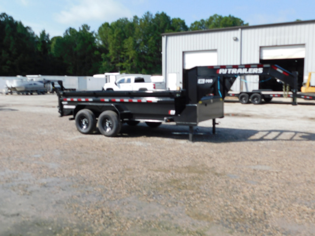 2026 PJ TRAILERS PJ Trailers DL 14 X 83 Low Pro Gooseneck With 7K in Hope Mills, NC