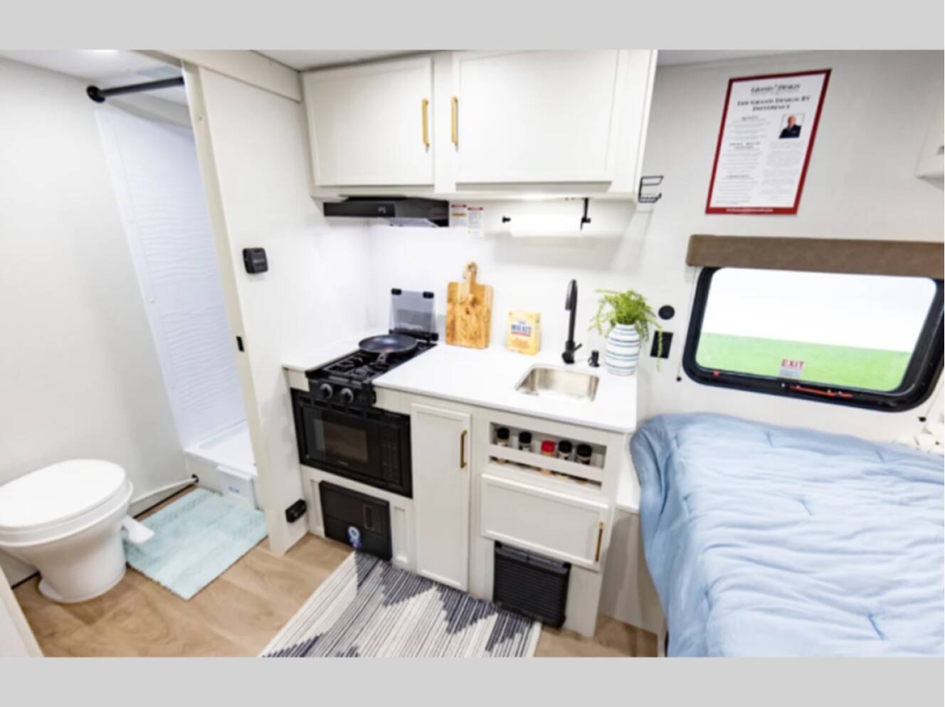A photo of this 2027 Grand Design Transcend Lite 121RBL