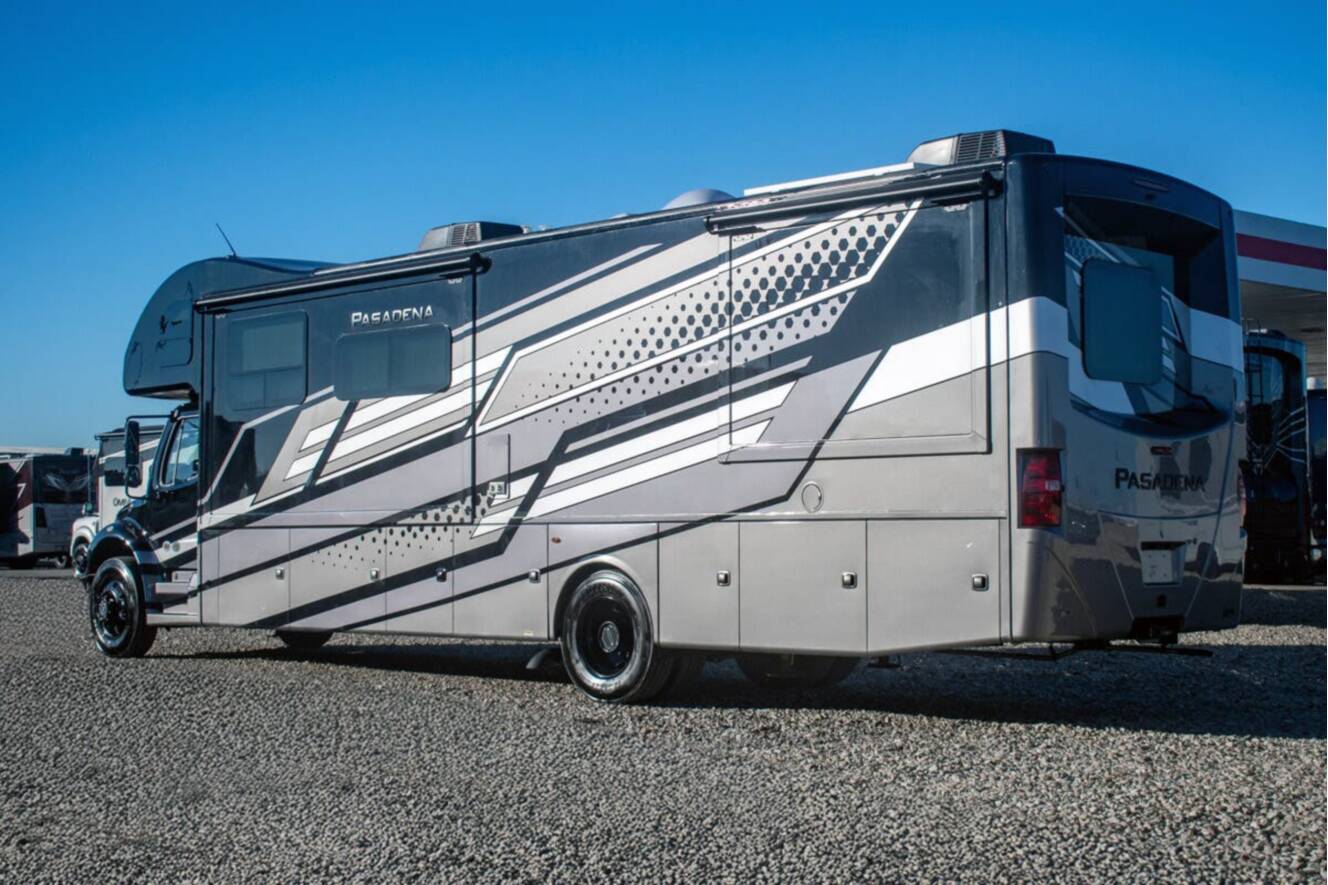 A photo of this 2026 Thor Motor Coach Pasadena 38FX