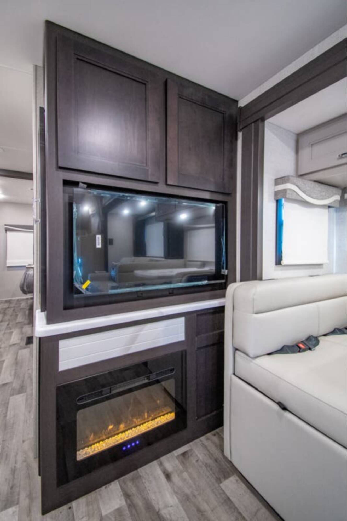 A photo of this 2026 Thor Motor Coach Pasadena 38FX