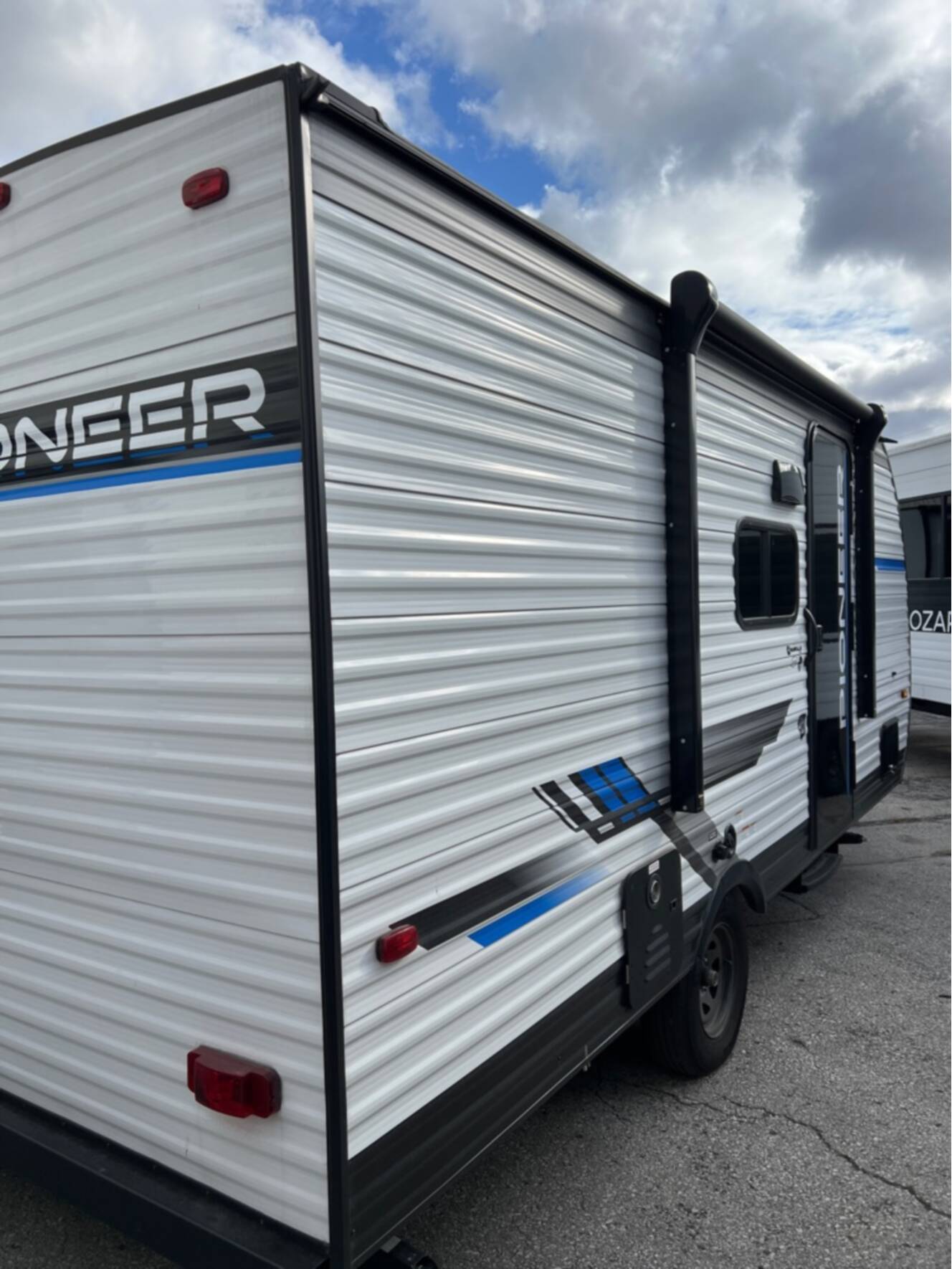 A photo of this 2025 Heartland PIONEER 17BH