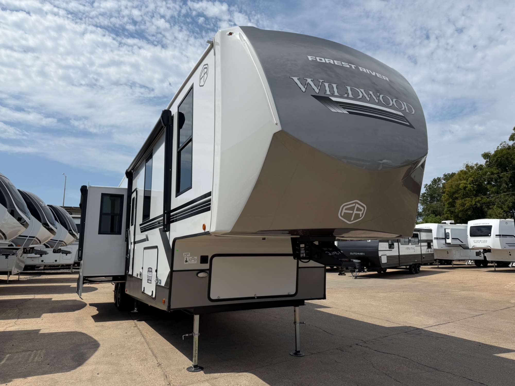 2027 Forest River Wildwood Heritage Glen 376FAM in bossier city LA