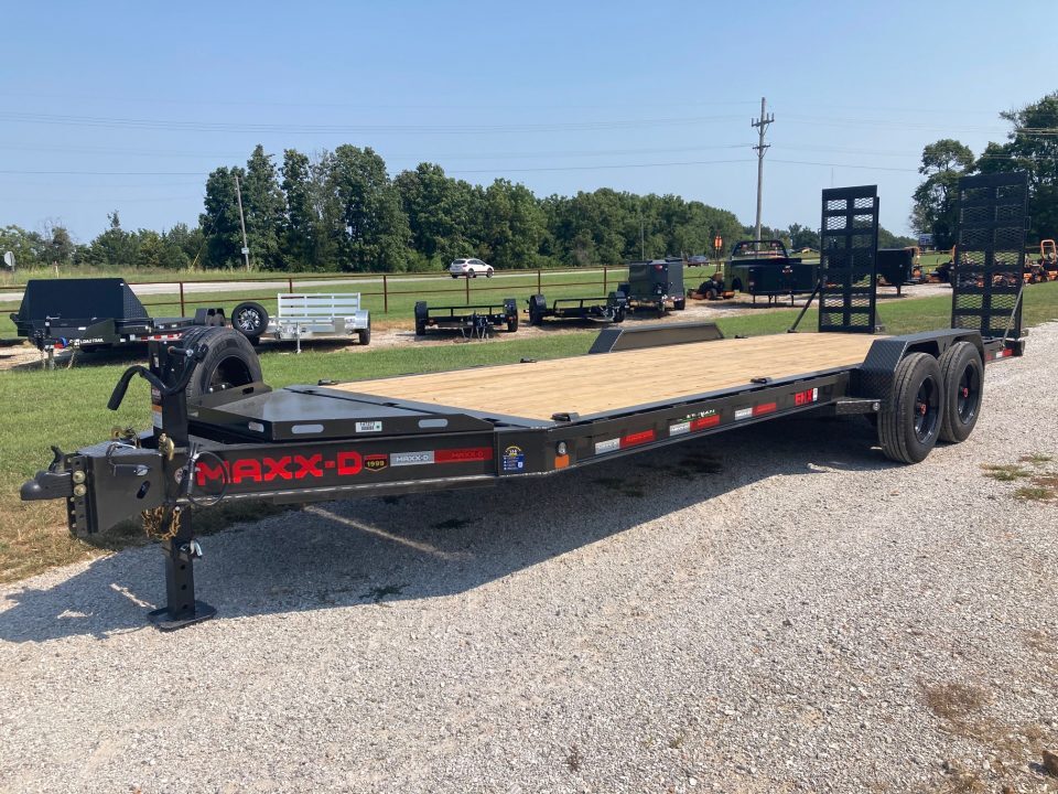 2027 MAXX-D 83X22 TANDEM 17.5K EQUIPMENT W/ 2' DOVE, STAND UP RAMPS in Billings, MO