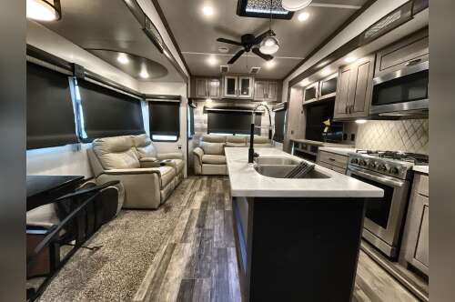 2021 Forest River CEDAR CREEK 345IK in hugo MN