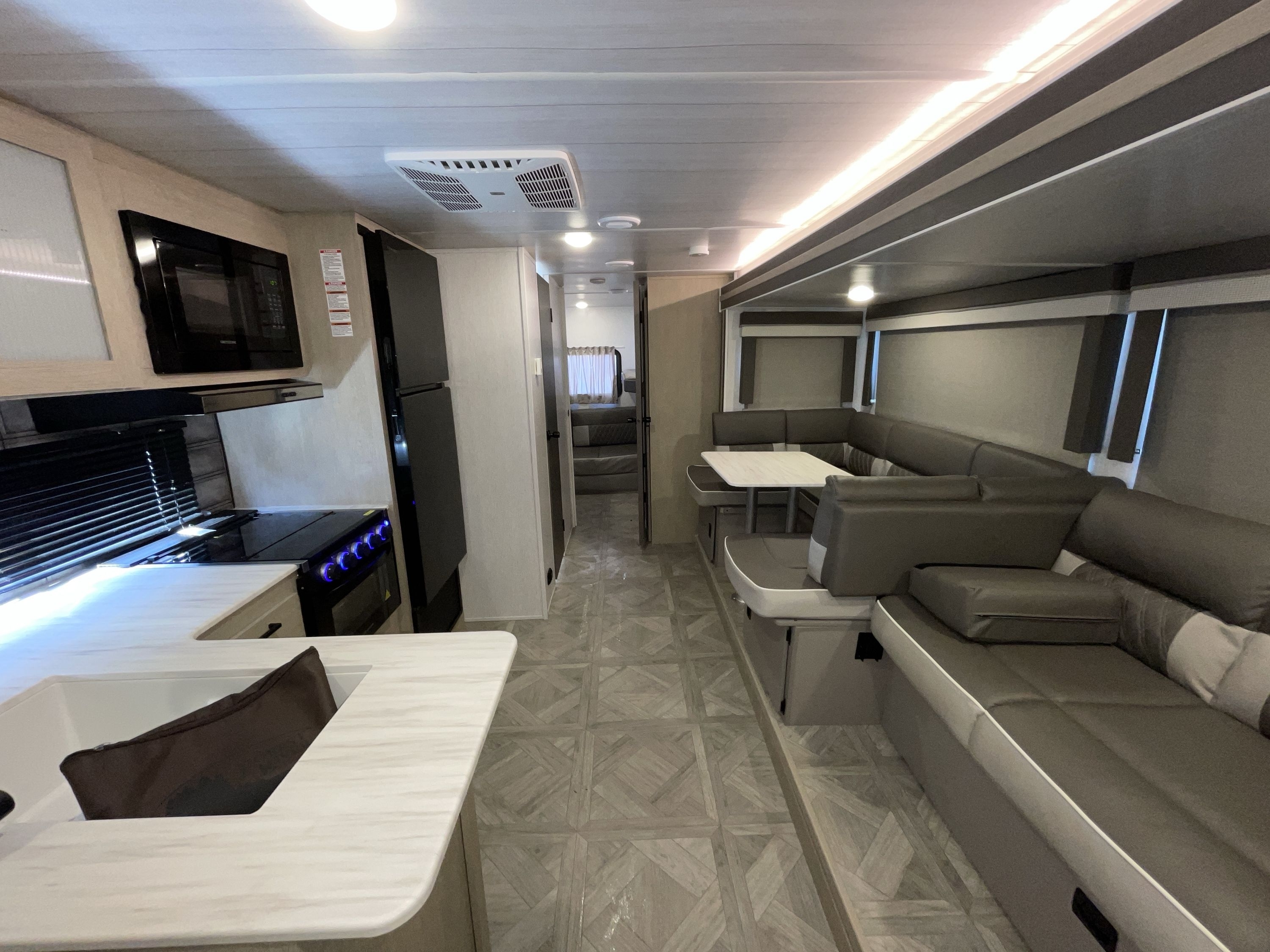 2023 Forest River SALEM CRUISE LITE 28VBXL in akron OH