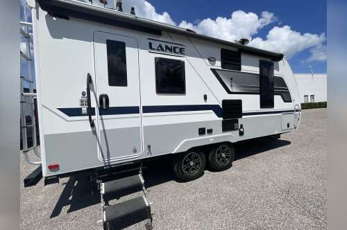 2022 Lance LANCE 1995 in holiday FL