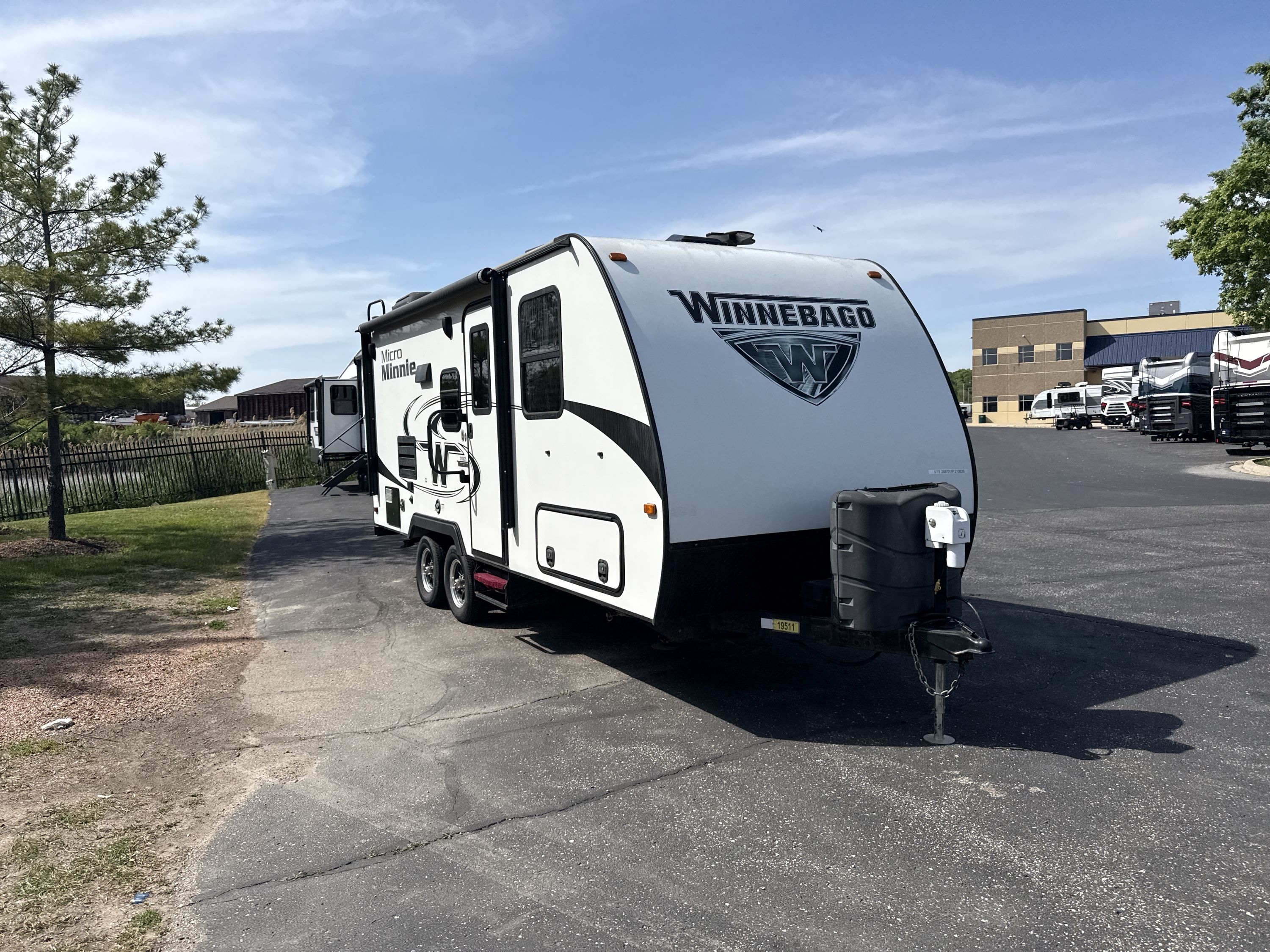 2019 Winnebago MICRO MINNIE 2108DS in sturtevant WI