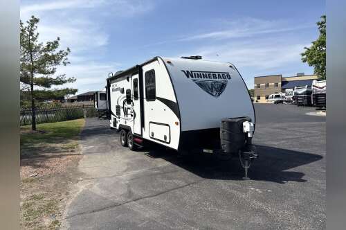 2019 Winnebago MICRO MINNIE 2108DS in sturtevant WI