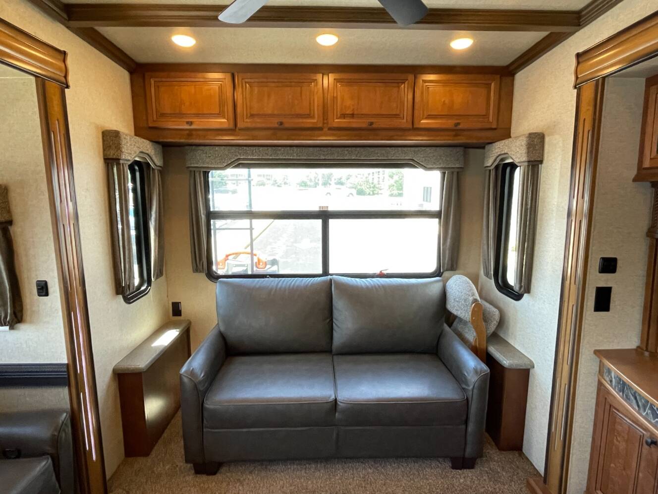 A photo of this 2017 Heartland BIG COUNTRY 3150RL