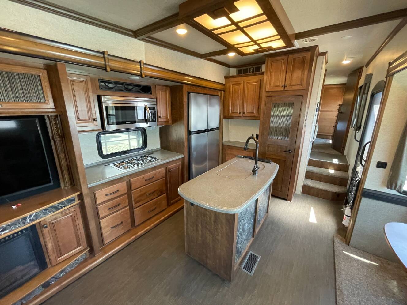 A photo of this 2017 Heartland BIG COUNTRY 3150RL