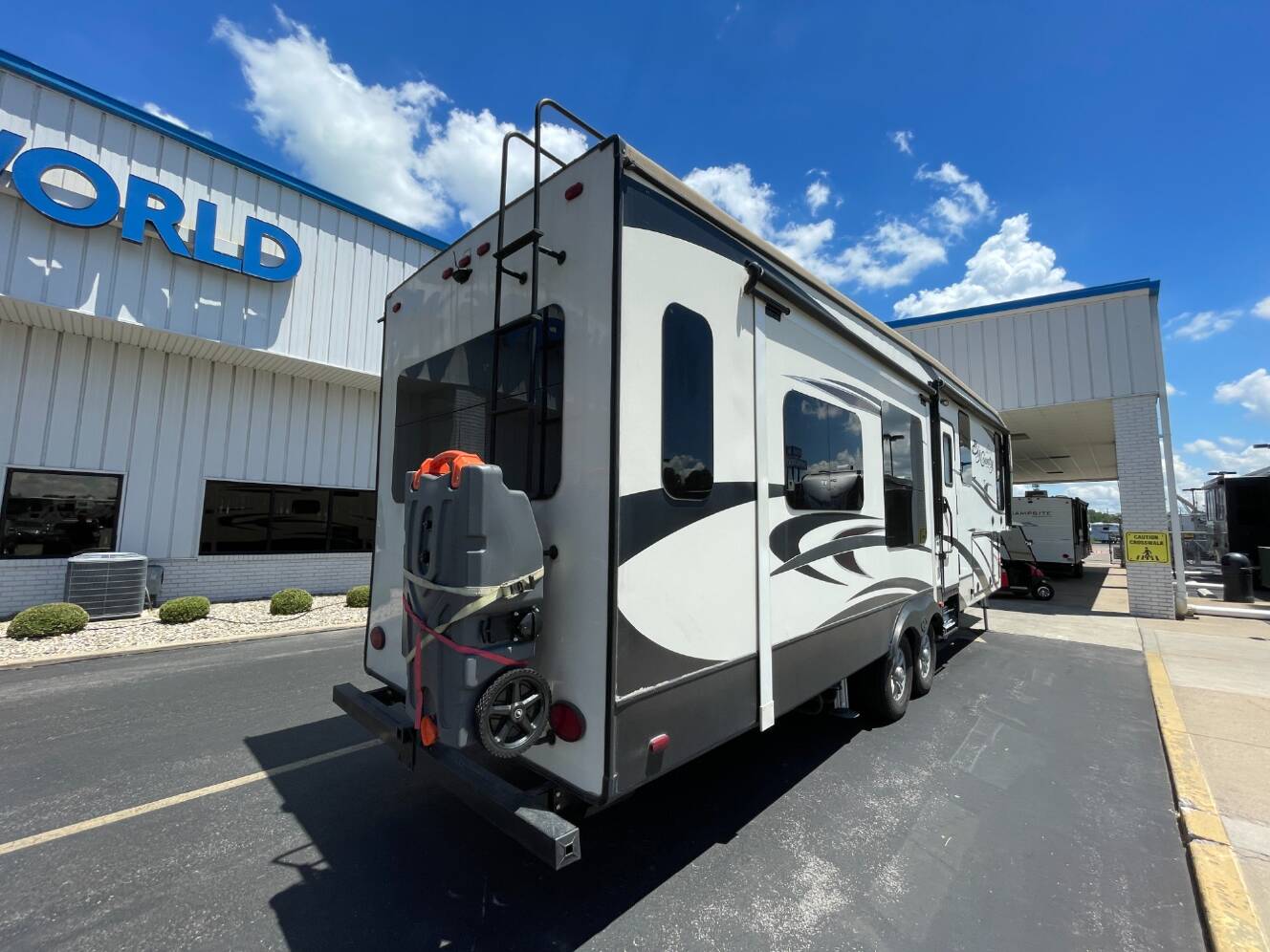 A photo of this 2017 Heartland BIG COUNTRY 3150RL