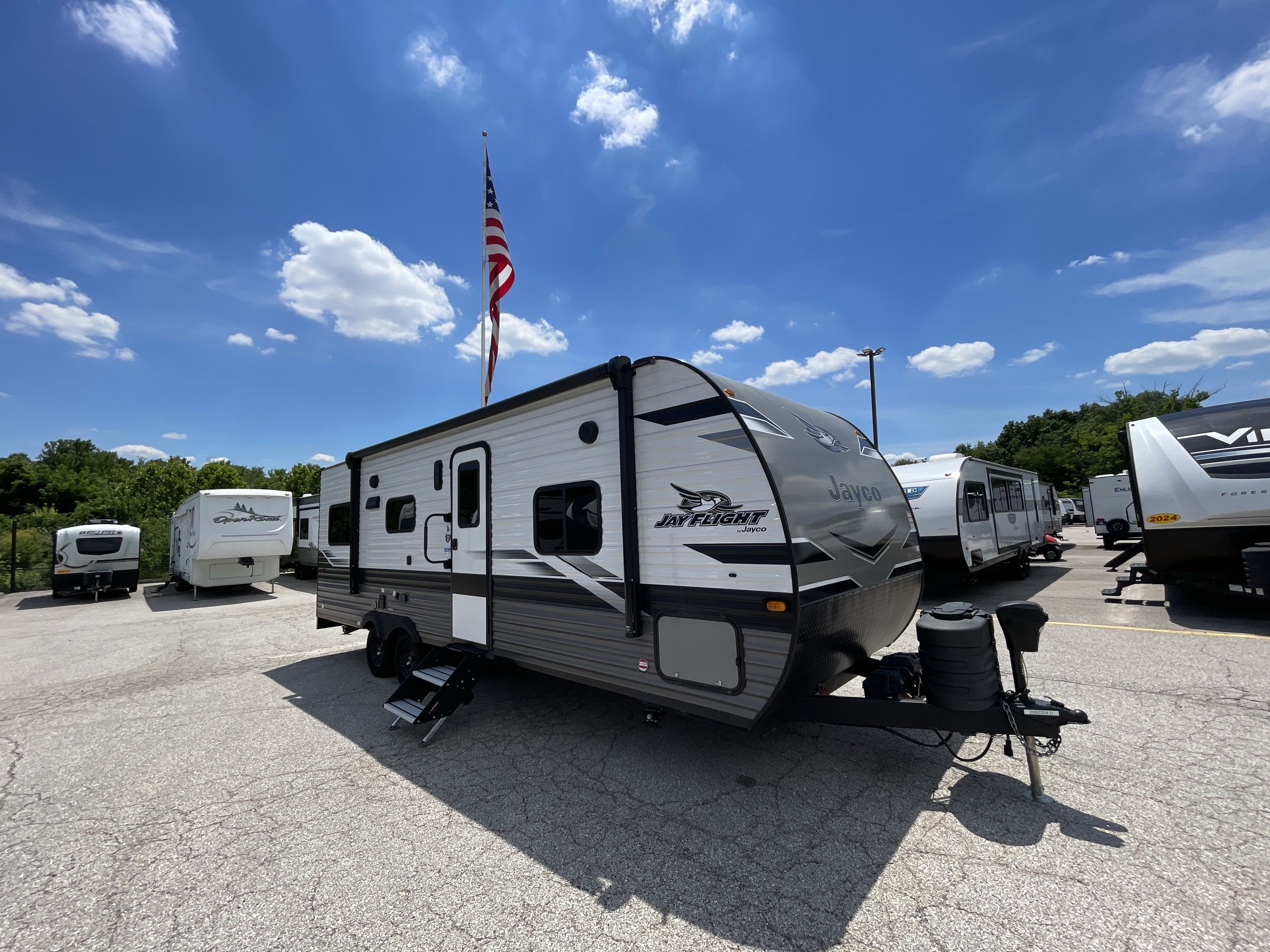 2024 Jayco JAY FLIGHT 236TH Travel Trailer Toy Hauler RV
