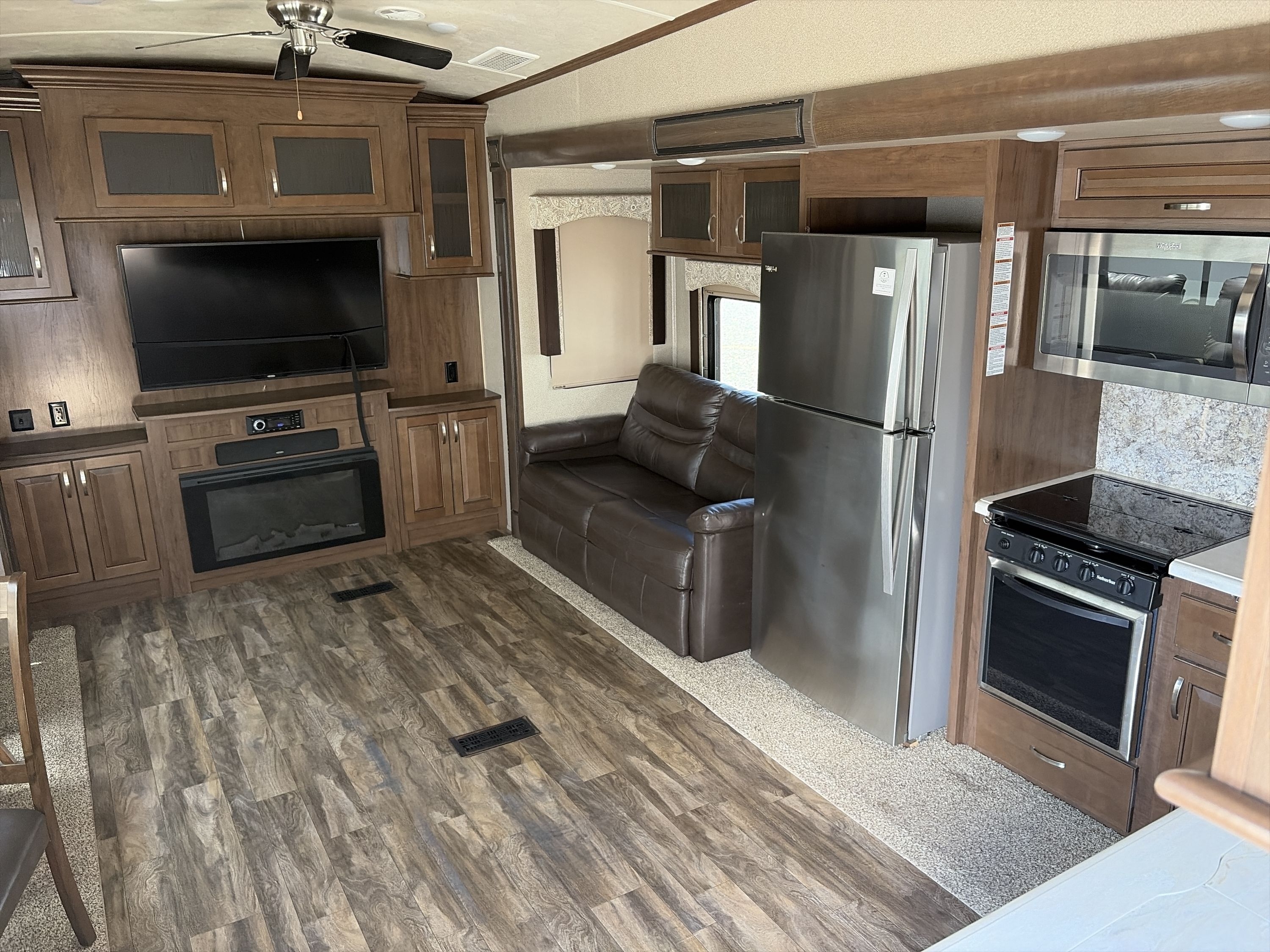 2019 Forest River CEDAR CREEK SILVERBACK 29RE in thornburg VA