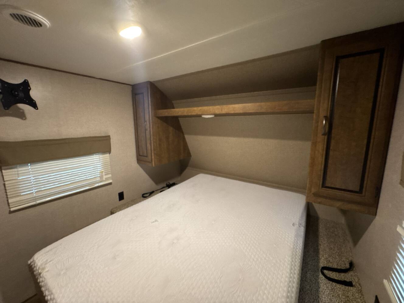 A photo of this 2018 Crossroads Z-1 248RR