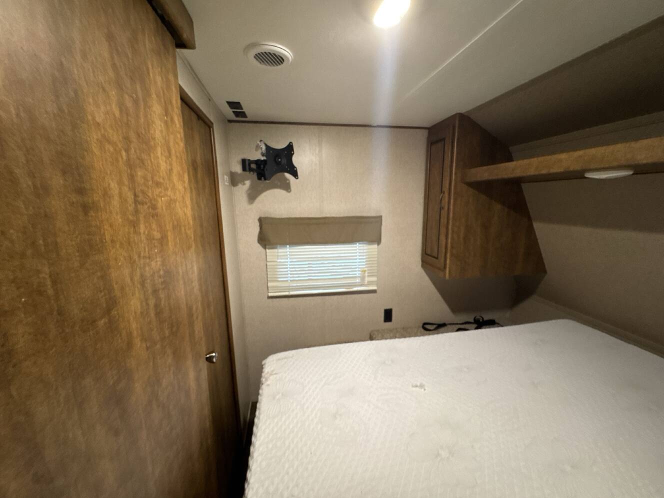 A photo of this 2018 Crossroads Z-1 248RR