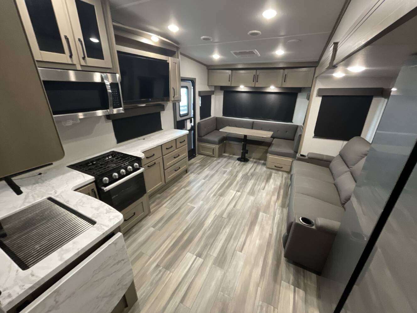 A photo of this 2024 Grand Design REFLECTION 150 SERIES 260RD