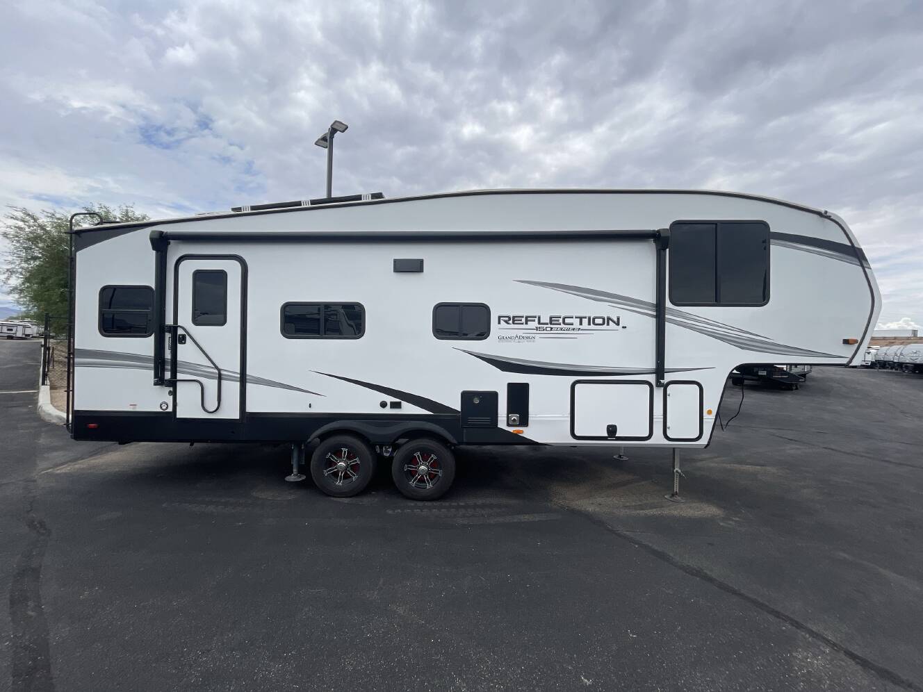 A photo of this 2024 Grand Design REFLECTION 150 SERIES 260RD