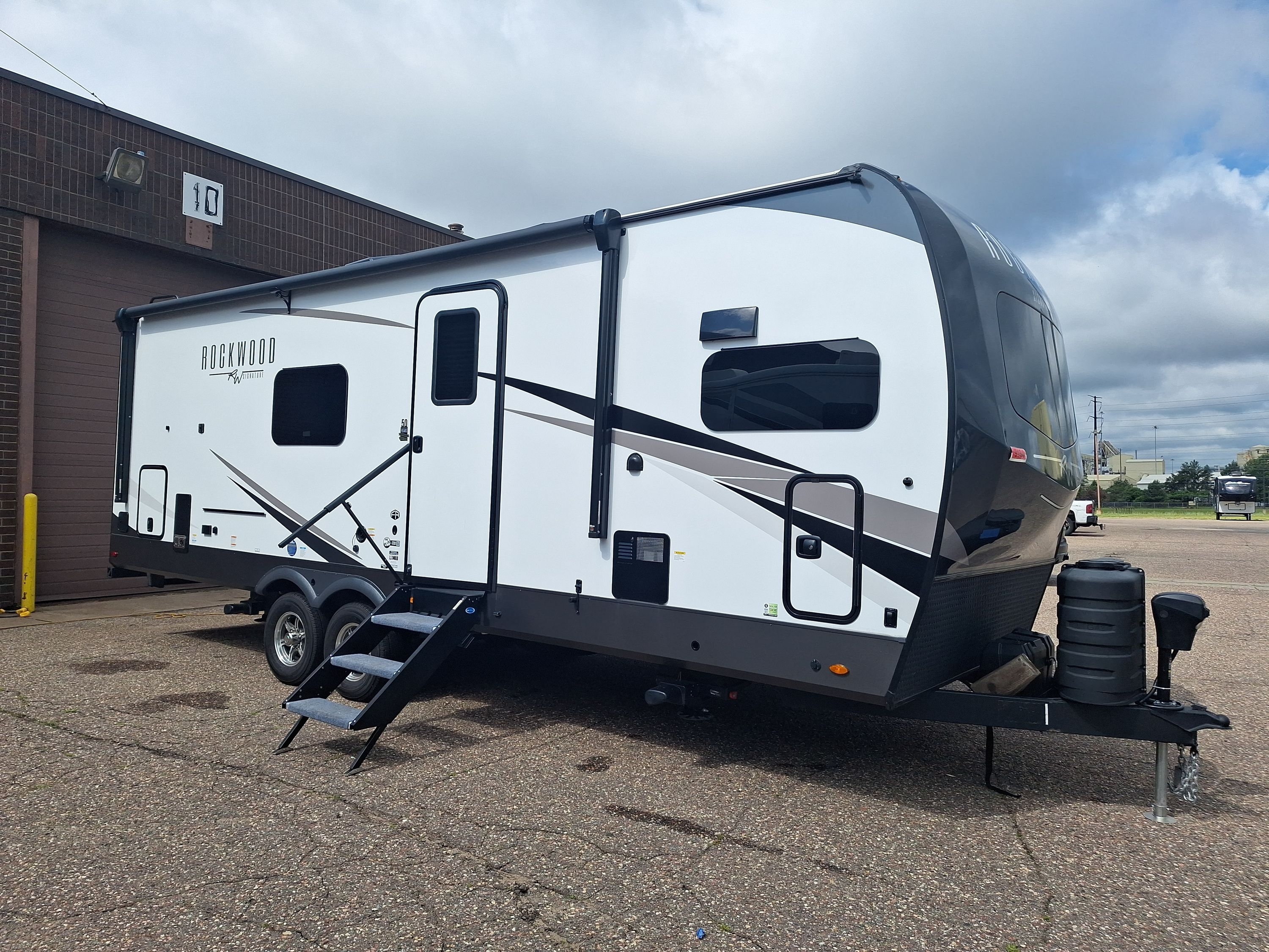 2025 Forest River ROCKWOOD SIGNATURE 8263MBR in rothschild WI