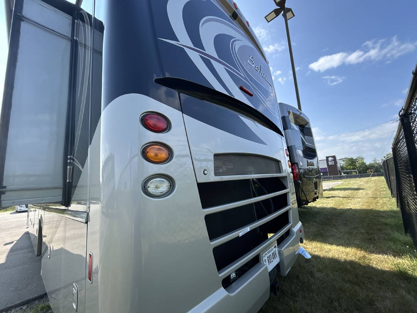A photo of this 2015 Itasca SOLEI 36G