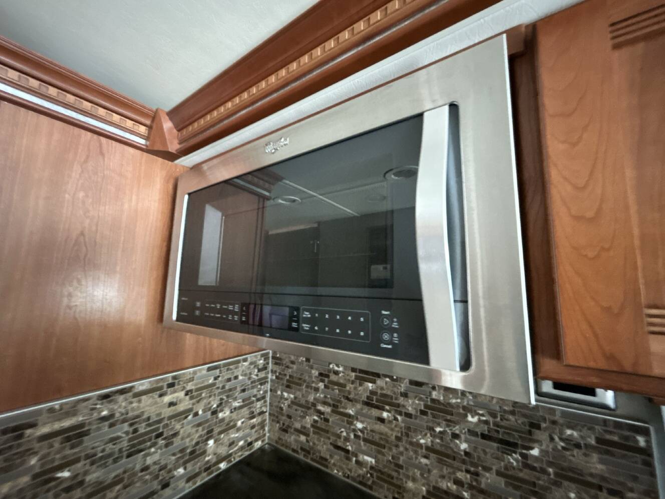 A photo of this 2015 Itasca SOLEI 36G